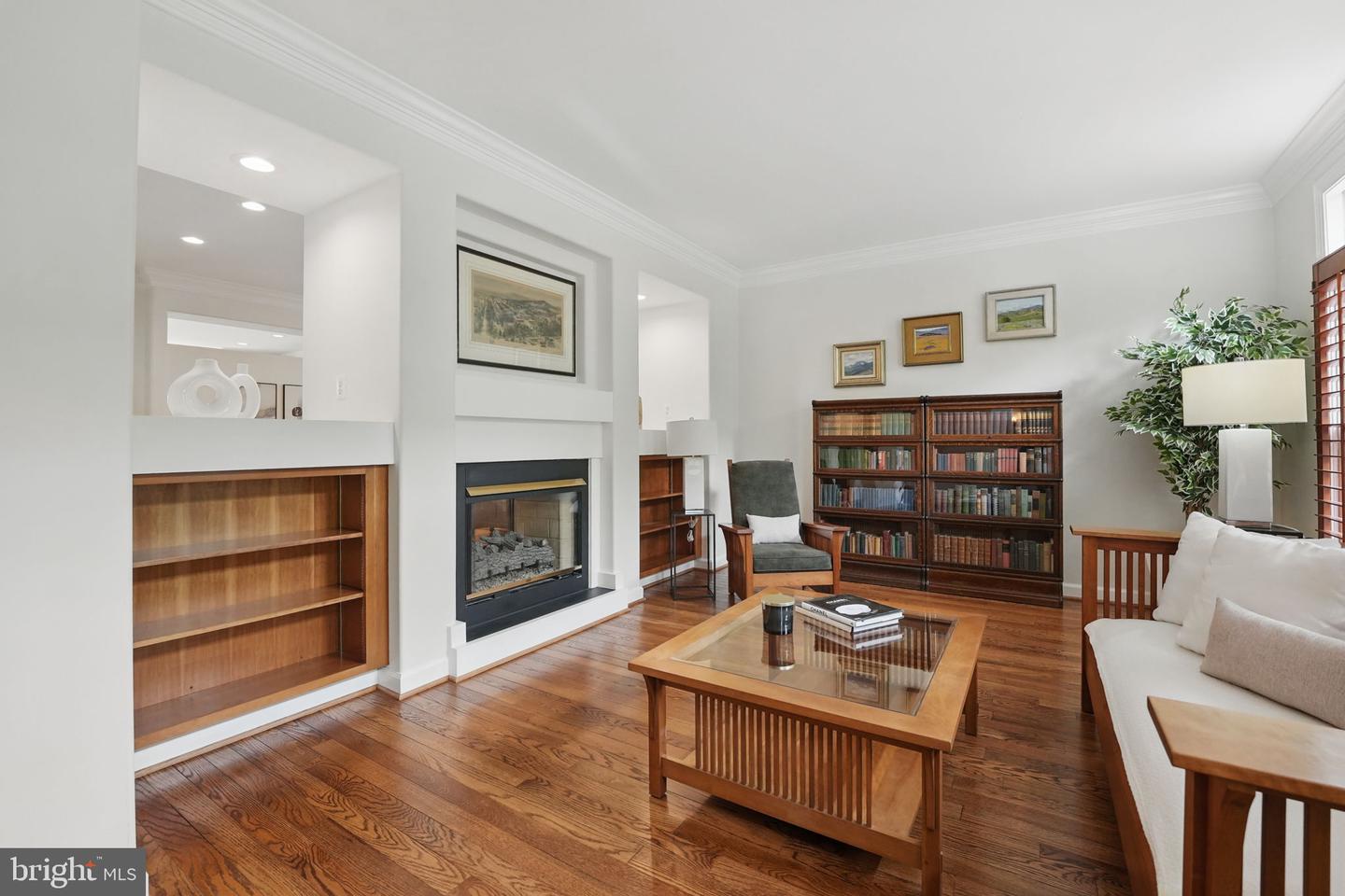 2119 21ST RD N, ARLINGTON, Virginia 22201, 4 Bedrooms Bedrooms, ,3 BathroomsBathrooms,Residential,For sale,2119 21ST RD N,VAAR2059938 MLS # VAAR2059938