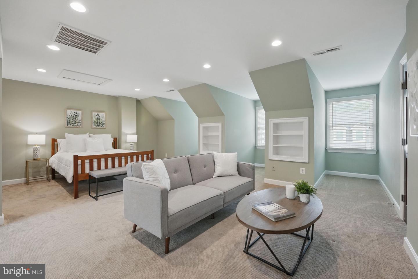 2119 21ST RD N, ARLINGTON, Virginia 22201, 4 Bedrooms Bedrooms, ,3 BathroomsBathrooms,Residential,For sale,2119 21ST RD N,VAAR2059938 MLS # VAAR2059938