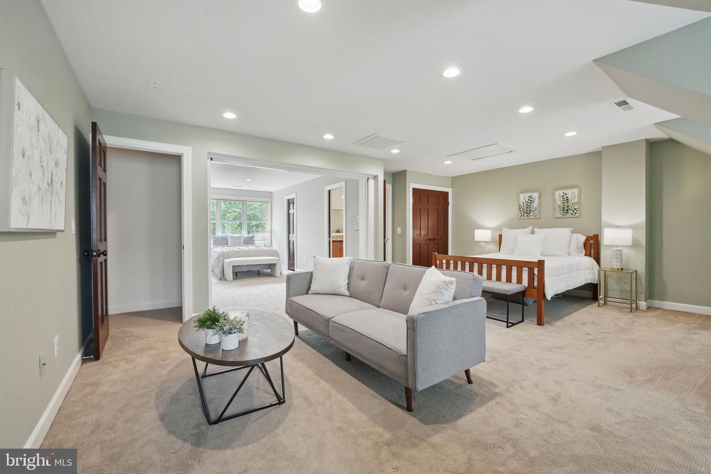 2119 21ST RD N, ARLINGTON, Virginia 22201, 4 Bedrooms Bedrooms, ,3 BathroomsBathrooms,Residential,For sale,2119 21ST RD N,VAAR2059938 MLS # VAAR2059938