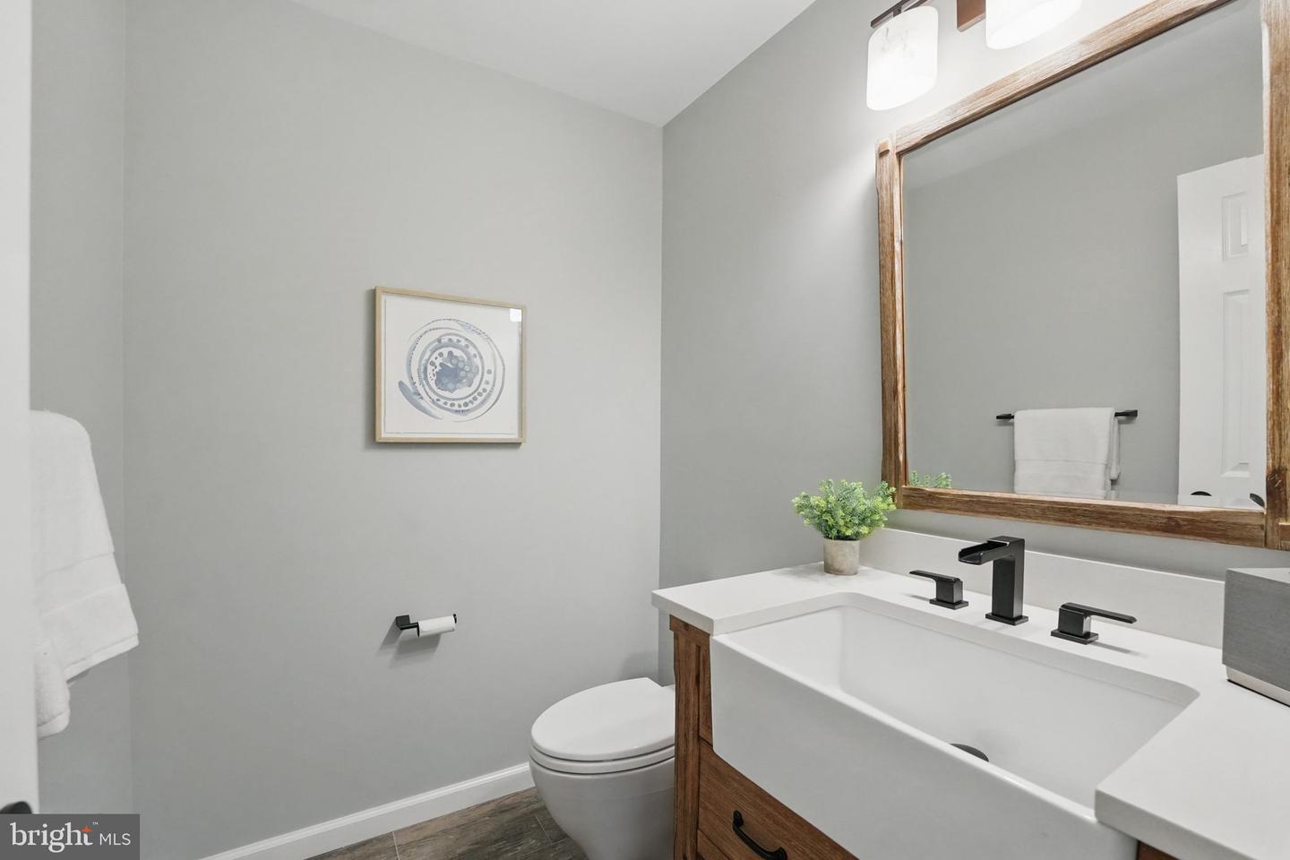 2119 21ST RD N, ARLINGTON, Virginia 22201, 4 Bedrooms Bedrooms, ,3 BathroomsBathrooms,Residential,For sale,2119 21ST RD N,VAAR2059938 MLS # VAAR2059938