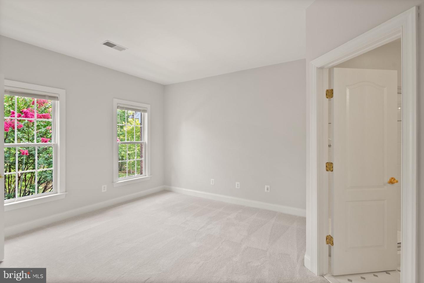 19339 MILL DAM PL, LEESBURG, Virginia 20176, 4 Bedrooms Bedrooms, ,3 BathroomsBathrooms,Residential,For sale,19339 MILL DAM PL,VALO2100828 MLS # VALO2100828