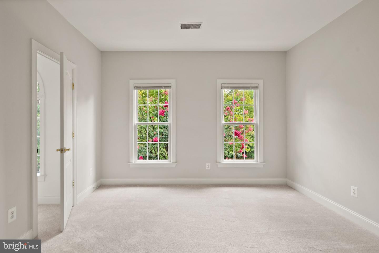 19339 MILL DAM PL, LEESBURG, Virginia 20176, 4 Bedrooms Bedrooms, ,3 BathroomsBathrooms,Residential,For sale,19339 MILL DAM PL,VALO2100828 MLS # VALO2100828