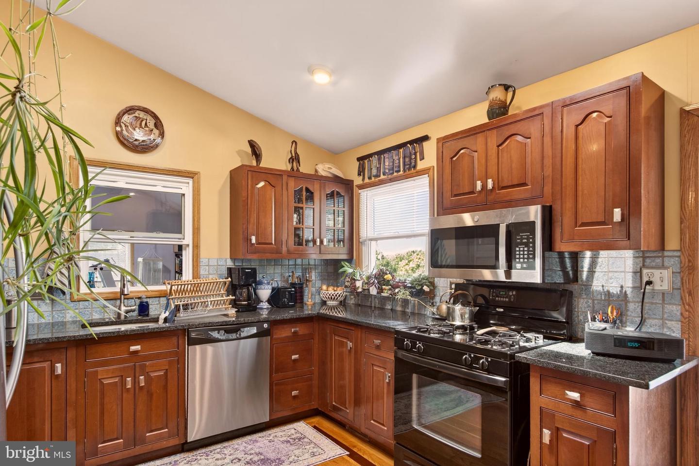6504 CARRIAGE DR, ALEXANDRIA, Virginia 22310, 4 Bedrooms Bedrooms, ,2 BathroomsBathrooms,Residential,For sale,6504 CARRIAGE DR,VAFX2252744 MLS # VAFX2252744
