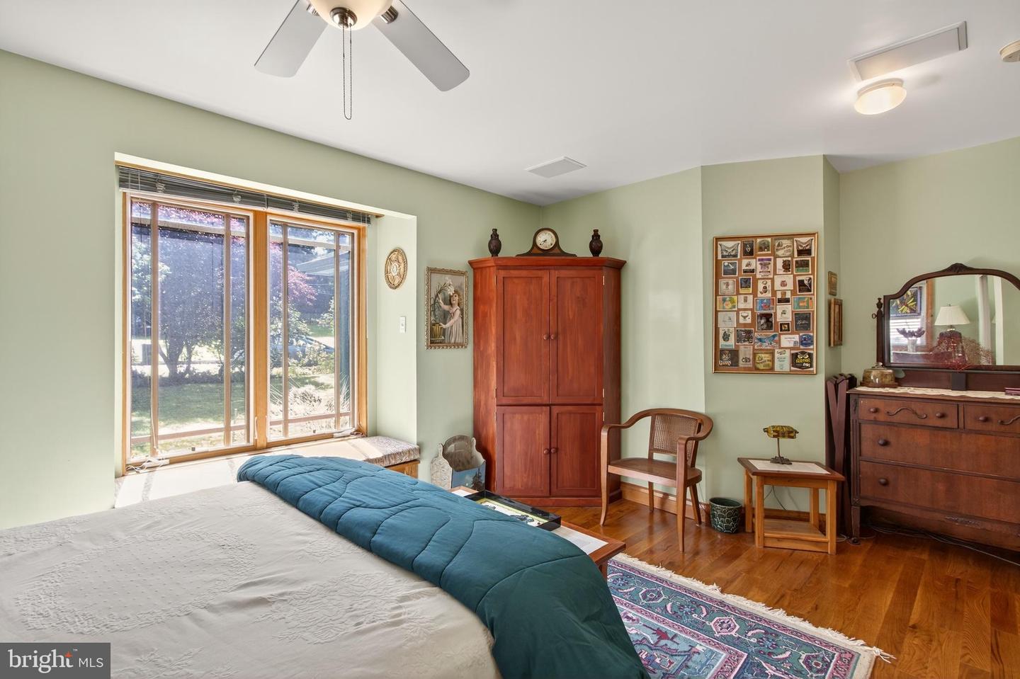 6504 CARRIAGE DR, ALEXANDRIA, Virginia 22310, 4 Bedrooms Bedrooms, ,2 BathroomsBathrooms,Residential,For sale,6504 CARRIAGE DR,VAFX2252744 MLS # VAFX2252744
