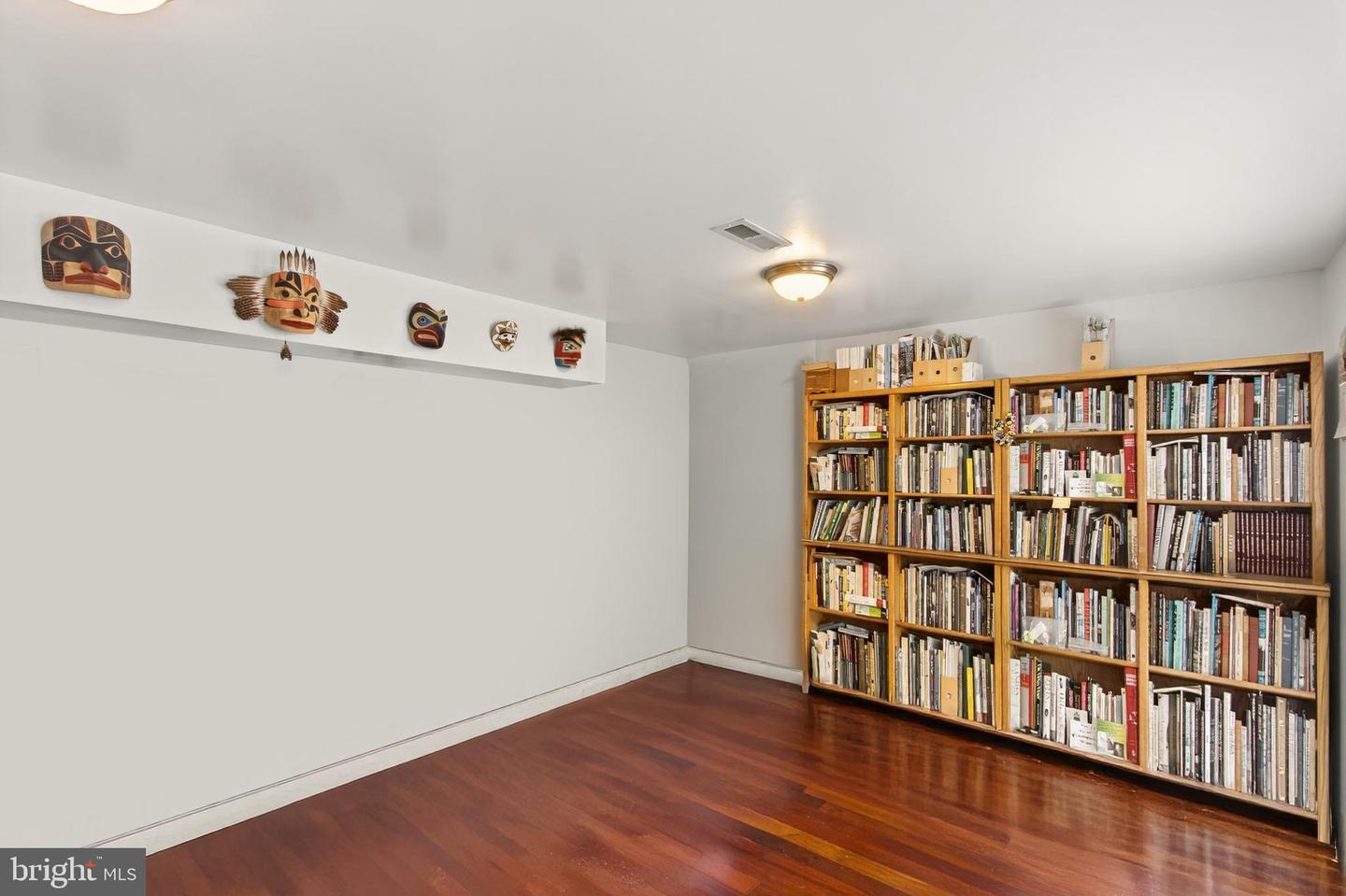 6504 CARRIAGE DR, ALEXANDRIA, Virginia 22310, 4 Bedrooms Bedrooms, ,2 BathroomsBathrooms,Residential,For sale,6504 CARRIAGE DR,VAFX2252744 MLS # VAFX2252744