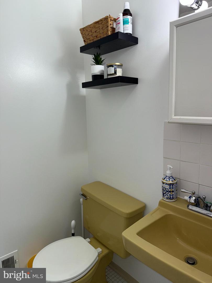 14493 FILARETE ST, WOODBRIDGE, Virginia 22193, 3 Bedrooms Bedrooms, ,2 BathroomsBathrooms,Residential,For sale,14493 FILARETE ST,VAPW2098498 MLS # VAPW2098498