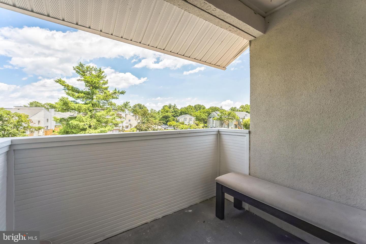 5758 VILLAGE GREEN DR #E, ALEXANDRIA, Virginia 22309, 2 Bedrooms Bedrooms, ,1 BathroomBathrooms,Residential,For sale,5758 VILLAGE GREEN DR #E,VAFX2253556 MLS # VAFX2253556