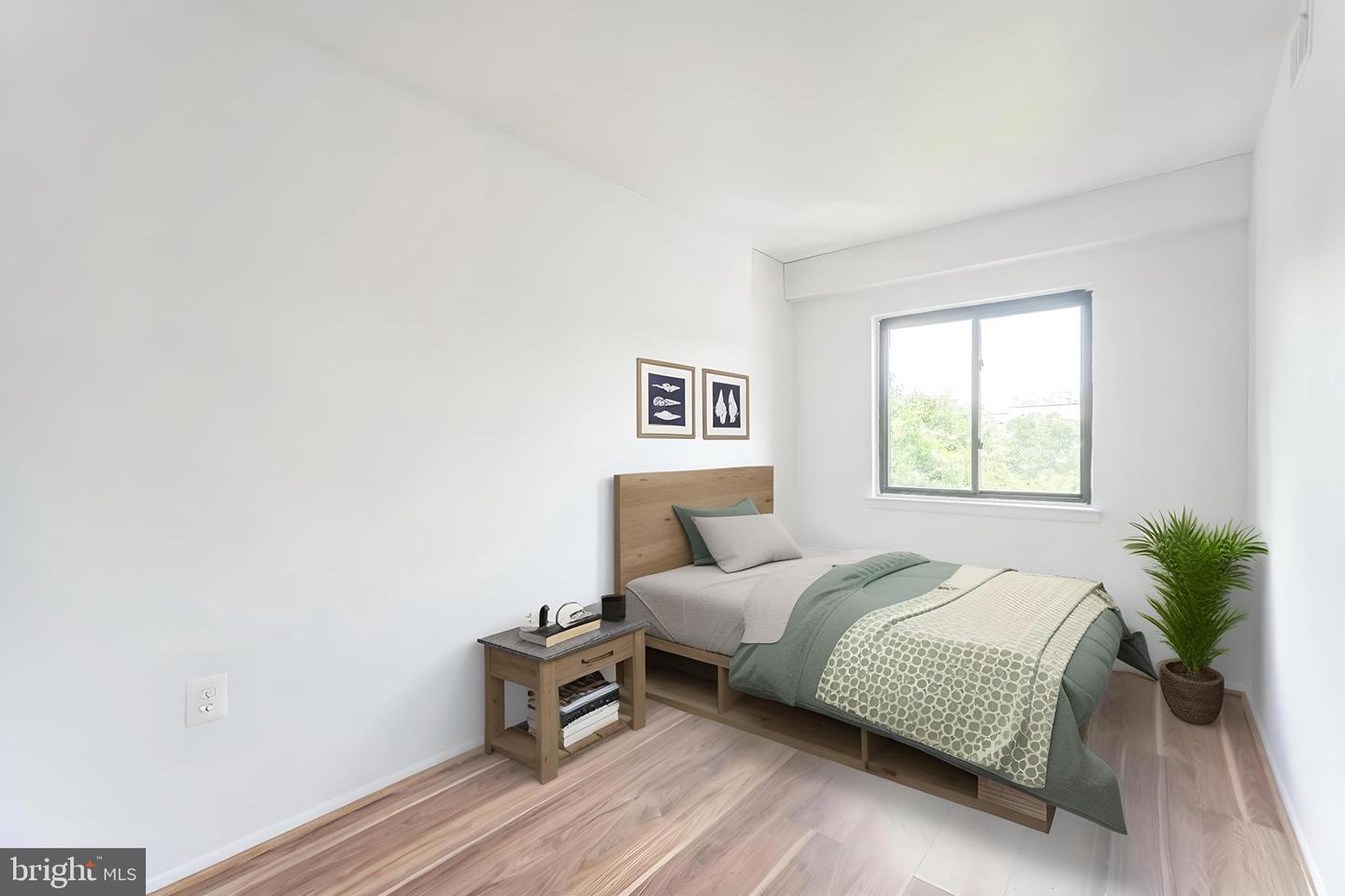 5758 VILLAGE GREEN DR #E, ALEXANDRIA, Virginia 22309, 2 Bedrooms Bedrooms, ,1 BathroomBathrooms,Residential,For sale,5758 VILLAGE GREEN DR #E,VAFX2253556 MLS # VAFX2253556