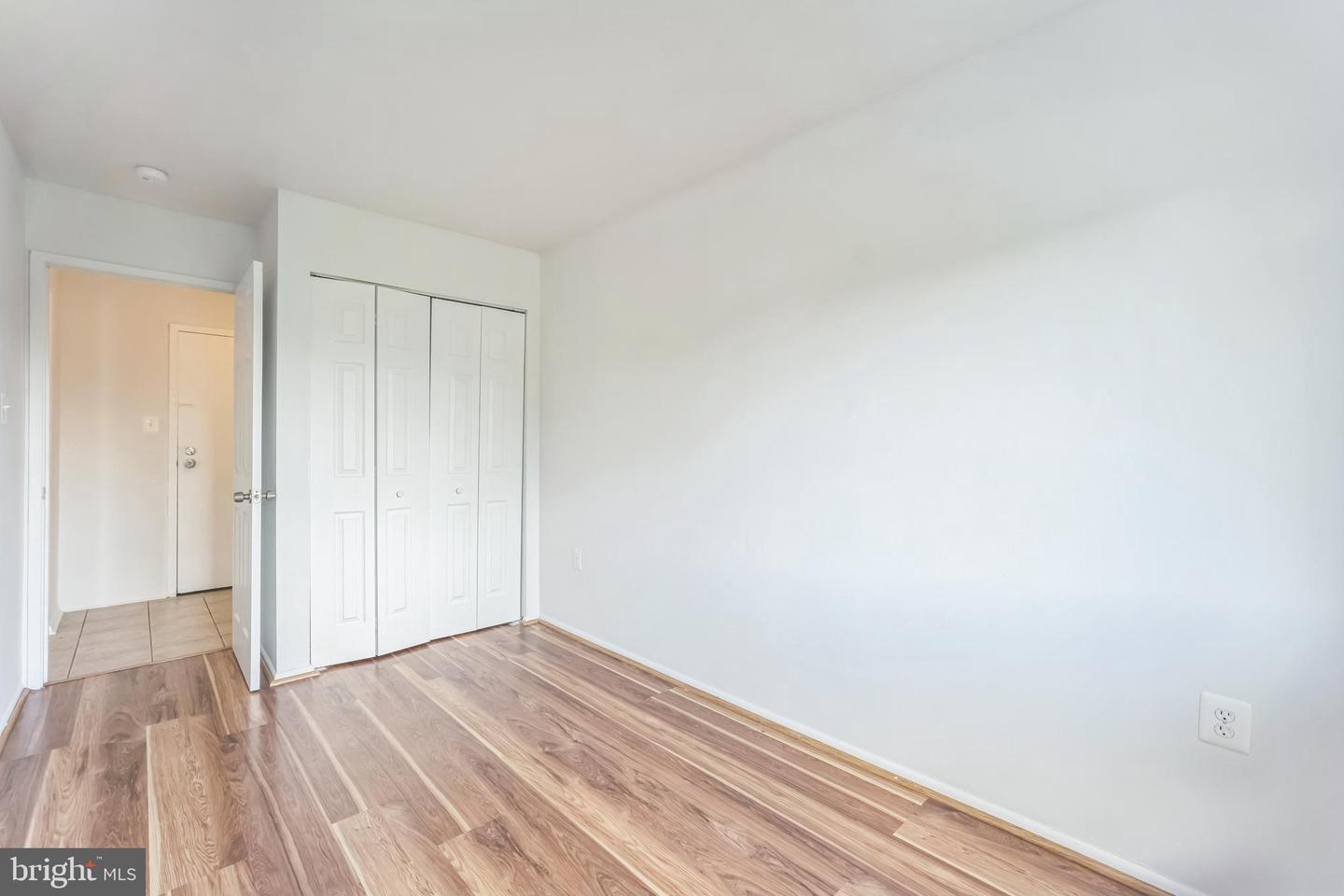 5758 VILLAGE GREEN DR #E, ALEXANDRIA, Virginia 22309, 2 Bedrooms Bedrooms, ,1 BathroomBathrooms,Residential,For sale,5758 VILLAGE GREEN DR #E,VAFX2253556 MLS # VAFX2253556