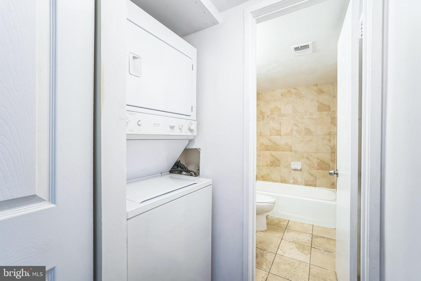 5758 VILLAGE GREEN DR #E, ALEXANDRIA, Virginia 22309, 2 Bedrooms Bedrooms, ,1 BathroomBathrooms,Residential,For sale,5758 VILLAGE GREEN DR #E,VAFX2253556 MLS # VAFX2253556
