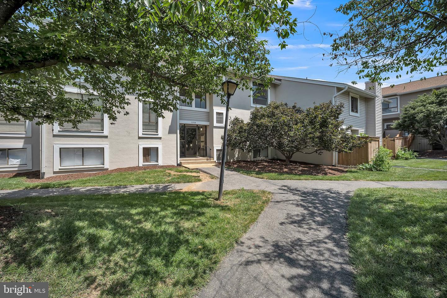 5758 VILLAGE GREEN DR #E, ALEXANDRIA, Virginia 22309, 2 Bedrooms Bedrooms, ,1 BathroomBathrooms,Residential,For sale,5758 VILLAGE GREEN DR #E,VAFX2253556 MLS # VAFX2253556