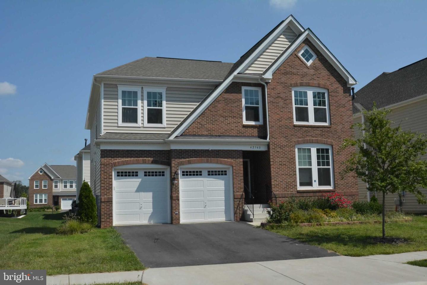 42340 ABNEY WOOD DR, CHANTILLY, Virginia 20152, 7 Bedrooms Bedrooms, ,5 BathroomsBathrooms,Residential,For sale,42340 ABNEY WOOD DR,VALO2101386 MLS # VALO2101386