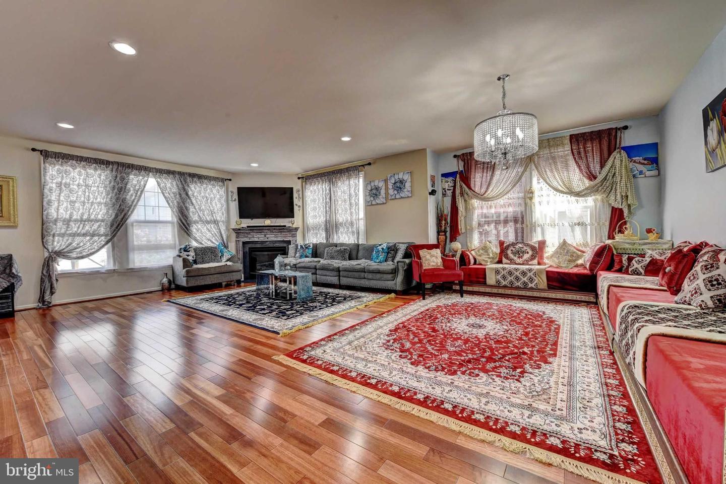 42340 ABNEY WOOD DR, CHANTILLY, Virginia 20152, 7 Bedrooms Bedrooms, ,5 BathroomsBathrooms,Residential,For sale,42340 ABNEY WOOD DR,VALO2101386 MLS # VALO2101386