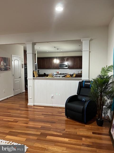 42340 ABNEY WOOD DR, CHANTILLY, Virginia 20152, 7 Bedrooms Bedrooms, ,5 BathroomsBathrooms,Residential,For sale,42340 ABNEY WOOD DR,VALO2101386 MLS # VALO2101386