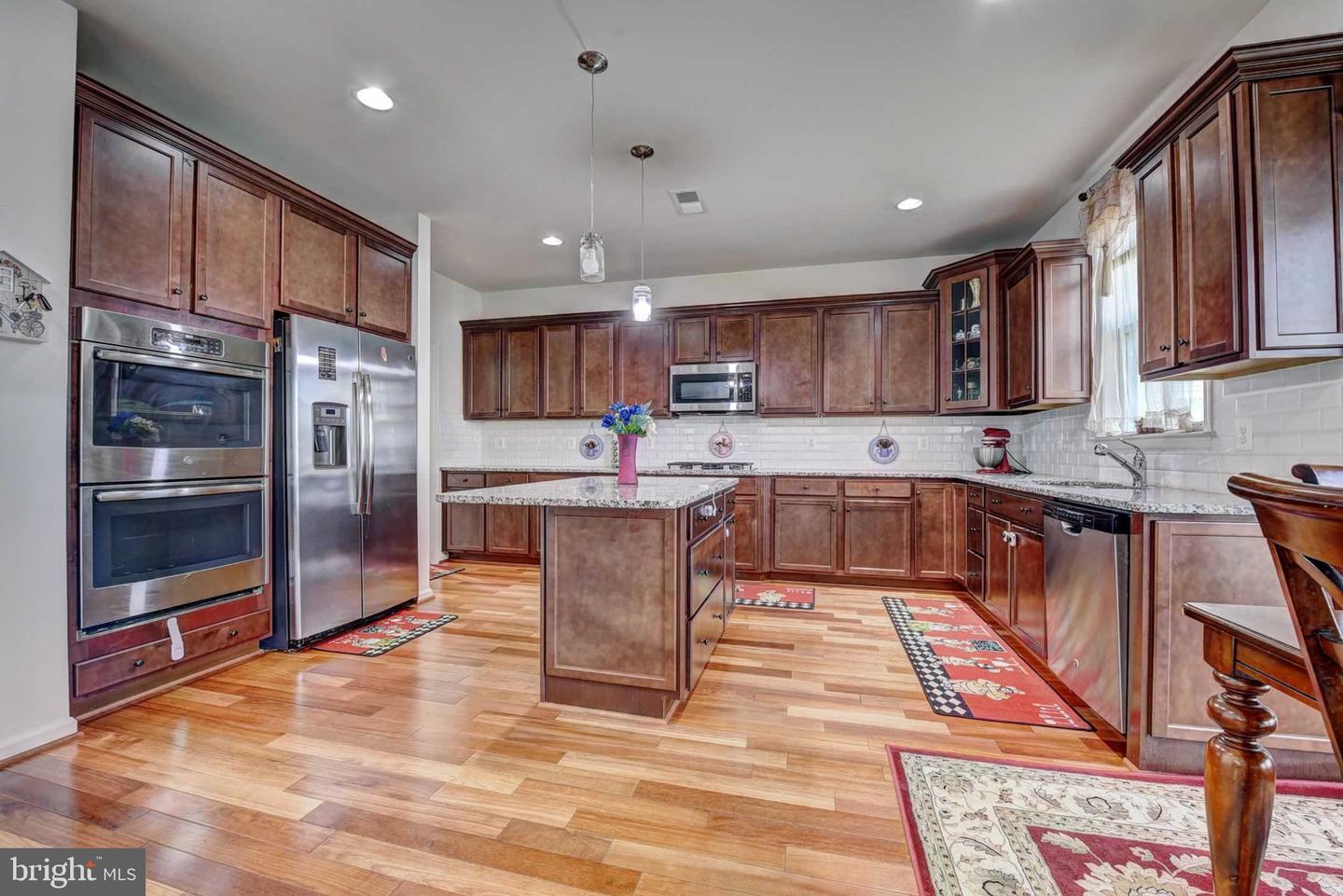 42340 ABNEY WOOD DR, CHANTILLY, Virginia 20152, 7 Bedrooms Bedrooms, ,5 BathroomsBathrooms,Residential,For sale,42340 ABNEY WOOD DR,VALO2101386 MLS # VALO2101386