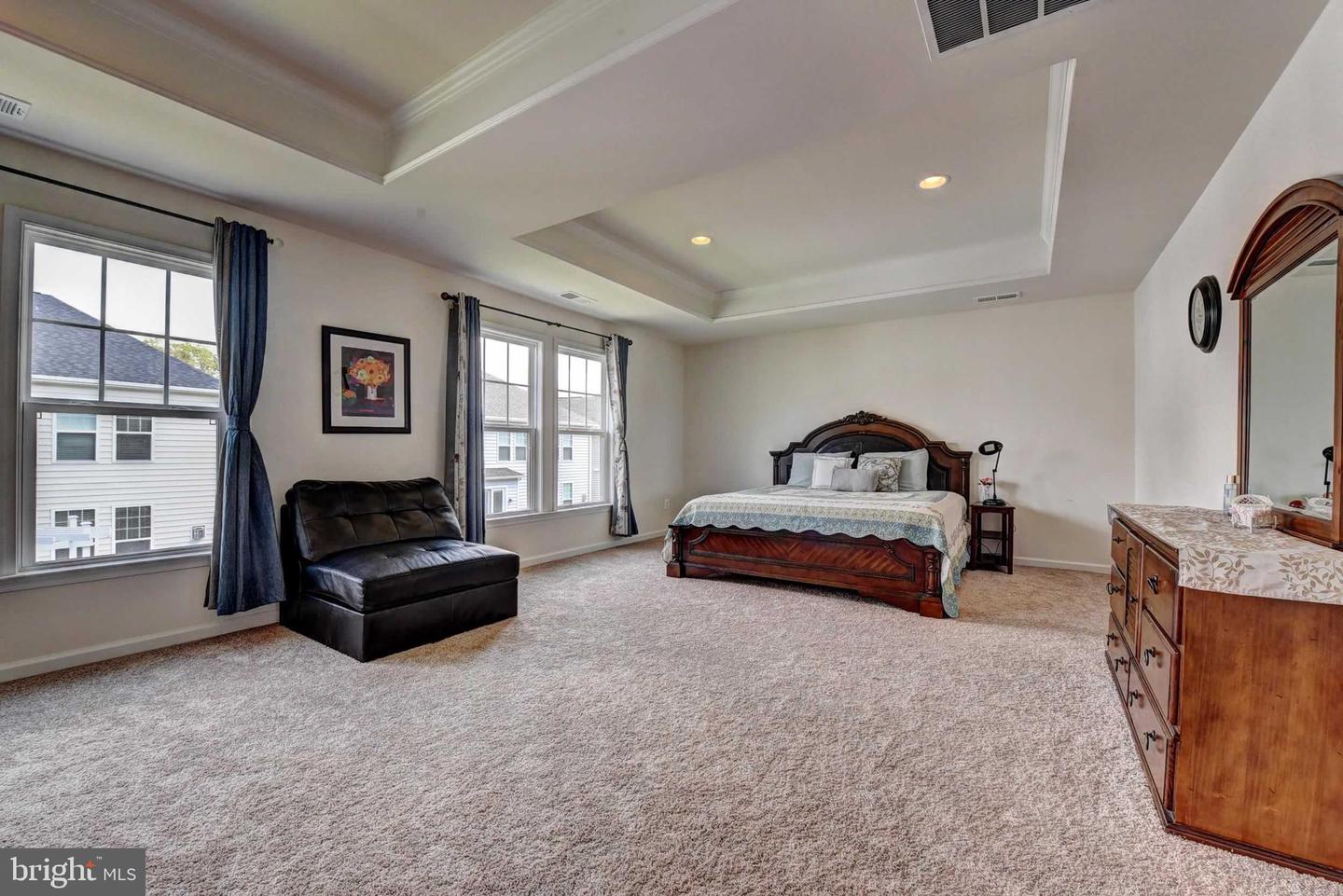 42340 ABNEY WOOD DR, CHANTILLY, Virginia 20152, 7 Bedrooms Bedrooms, ,5 BathroomsBathrooms,Residential,For sale,42340 ABNEY WOOD DR,VALO2101386 MLS # VALO2101386