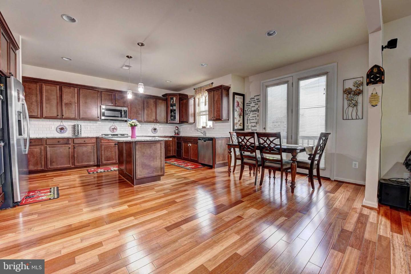 42340 ABNEY WOOD DR, CHANTILLY, Virginia 20152, 7 Bedrooms Bedrooms, ,5 BathroomsBathrooms,Residential,For sale,42340 ABNEY WOOD DR,VALO2101386 MLS # VALO2101386