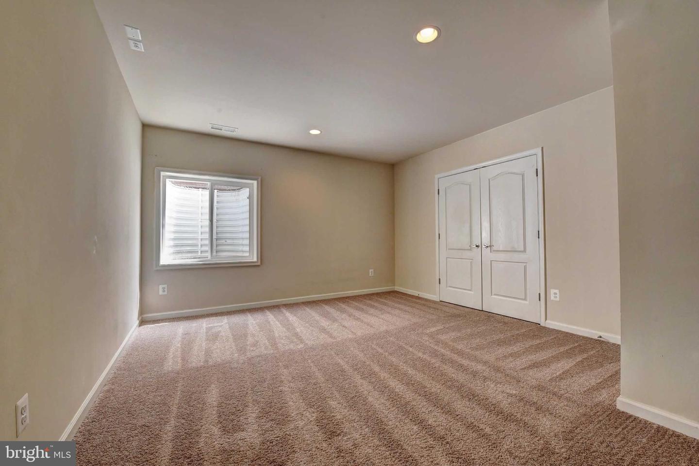 42340 ABNEY WOOD DR, CHANTILLY, Virginia 20152, 7 Bedrooms Bedrooms, ,5 BathroomsBathrooms,Residential,For sale,42340 ABNEY WOOD DR,VALO2101386 MLS # VALO2101386