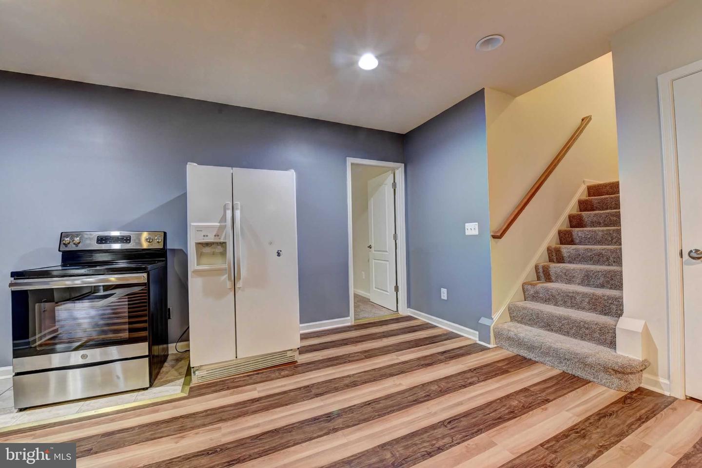 42340 ABNEY WOOD DR, CHANTILLY, Virginia 20152, 7 Bedrooms Bedrooms, ,5 BathroomsBathrooms,Residential,For sale,42340 ABNEY WOOD DR,VALO2101386 MLS # VALO2101386