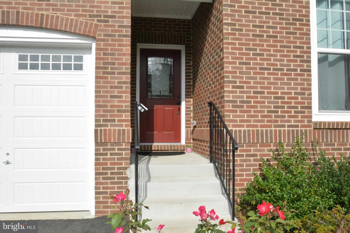 42340 ABNEY WOOD DR, CHANTILLY, Virginia 20152, 7 Bedrooms Bedrooms, ,5 BathroomsBathrooms,Residential,For sale,42340 ABNEY WOOD DR,VALO2101386 MLS # VALO2101386