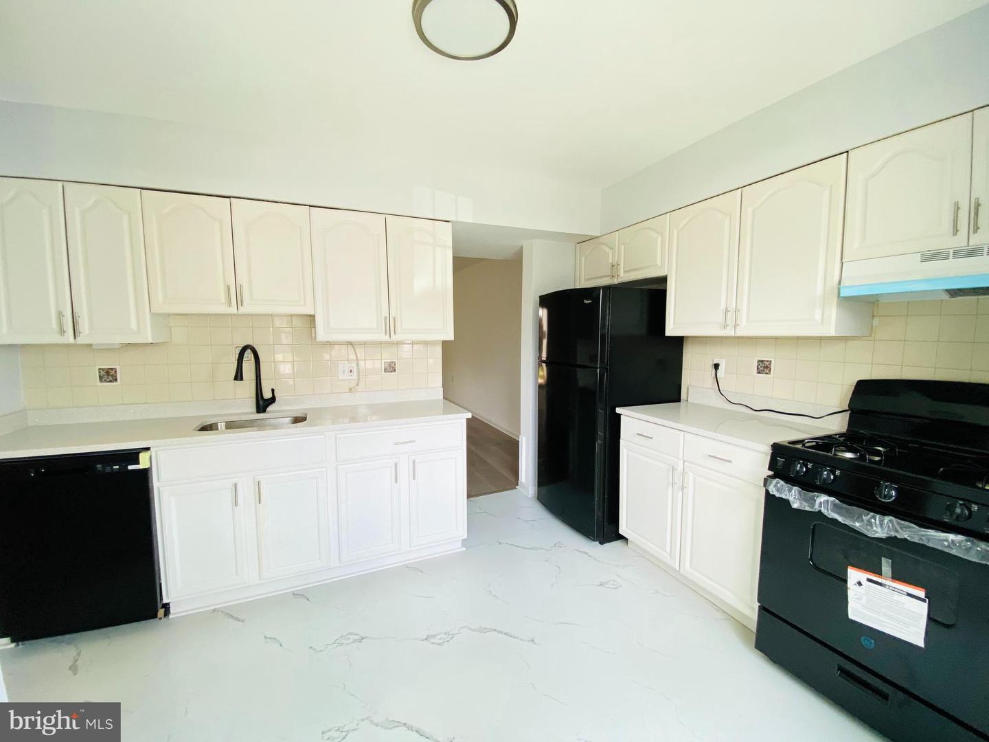8192 COMMUNITY DR, MANASSAS, Virginia 20109, 3 Bedrooms Bedrooms, ,2 BathroomsBathrooms,Residential,For sale,8192 COMMUNITY DR,VAPW2098714 MLS # VAPW2098714