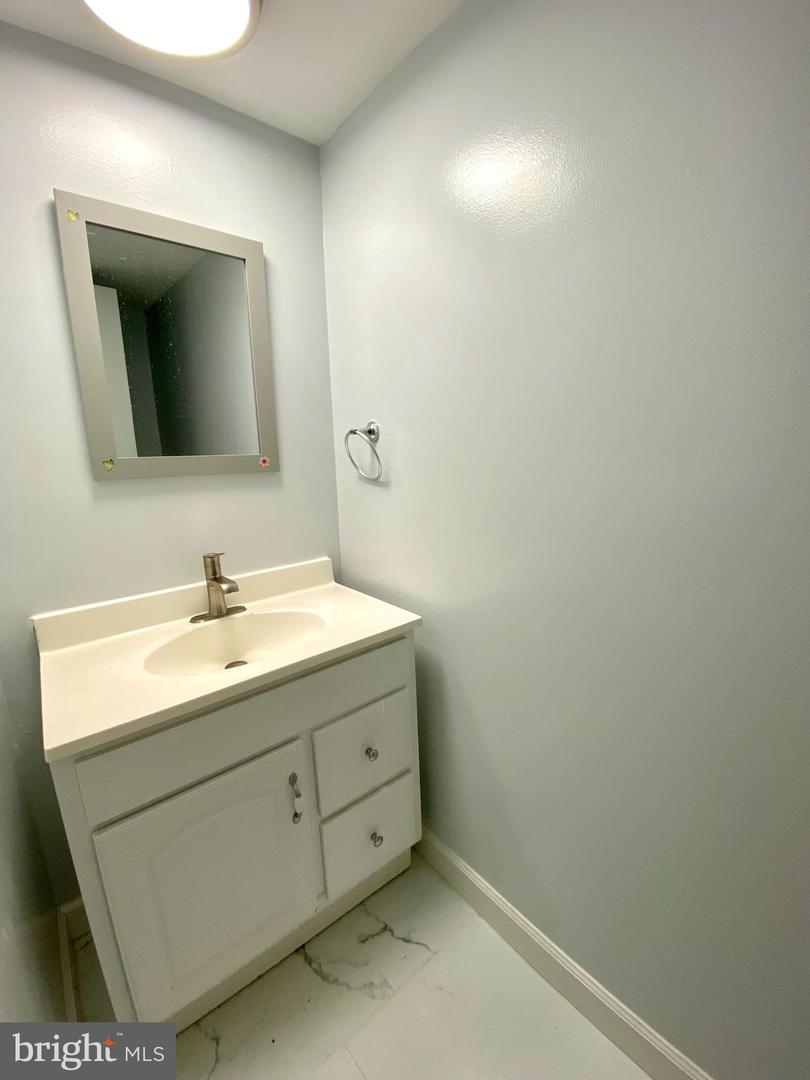 8192 COMMUNITY DR, MANASSAS, Virginia 20109, 3 Bedrooms Bedrooms, ,2 BathroomsBathrooms,Residential,For sale,8192 COMMUNITY DR,VAPW2098714 MLS # VAPW2098714