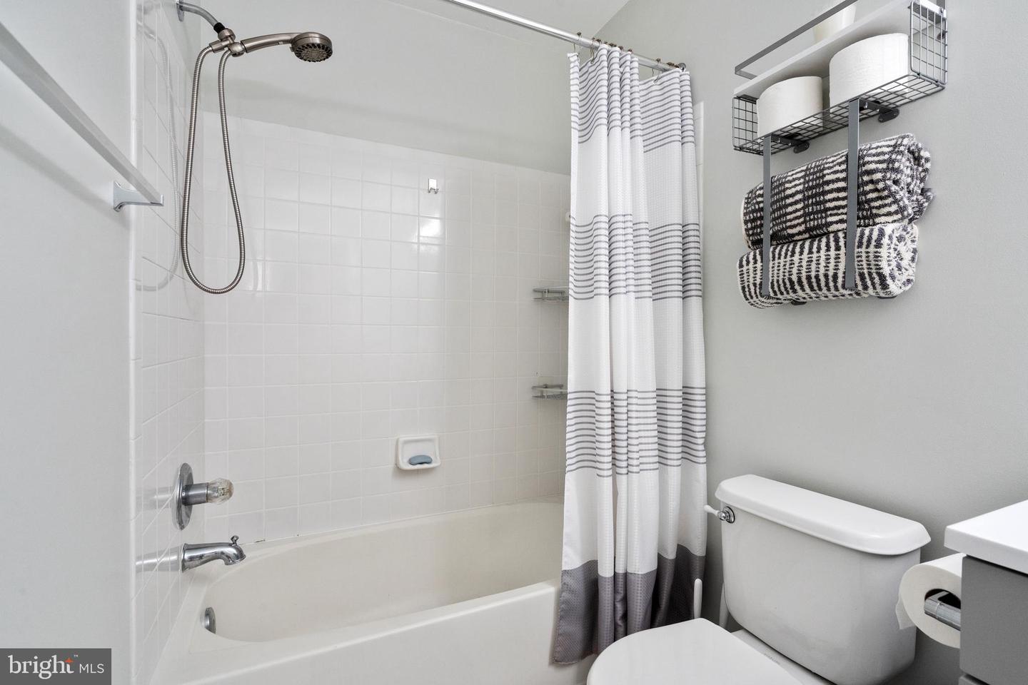 21545 FIELD STATION TER, BROADLANDS, Virginia 20148, 3 Bedrooms Bedrooms, ,2 BathroomsBathrooms,Residential,For sale,21545 FIELD STATION TER,VALO2101528 MLS # VALO2101528