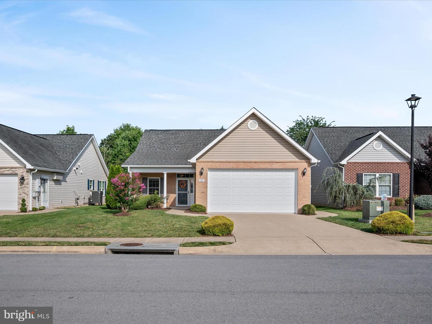 109 SADI CT, STEPHENS CITY, Virginia 22655, 2 Bedrooms Bedrooms, ,2 BathroomsBathrooms,Residential,For sale,109 SADI CT,VAFV2035340 MLS # VAFV2035340