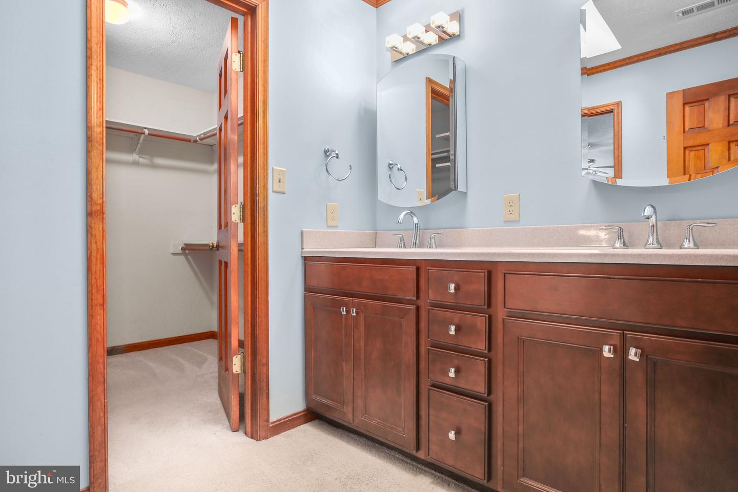 7 DINWIDDIE CT, FREDERICKSBURG, Virginia 22405, 3 Bedrooms Bedrooms, ,3 BathroomsBathrooms,Residential,For sale,7 DINWIDDIE CT,VAST2040620 MLS # VAST2040620