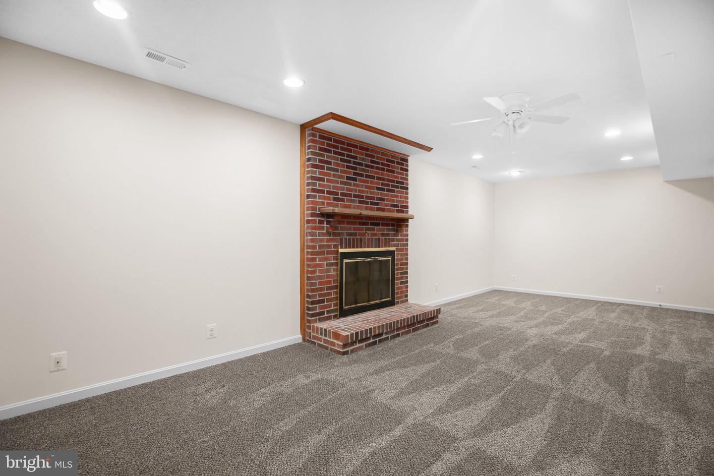 7 DINWIDDIE CT, FREDERICKSBURG, Virginia 22405, 3 Bedrooms Bedrooms, ,3 BathroomsBathrooms,Residential,For sale,7 DINWIDDIE CT,VAST2040620 MLS # VAST2040620