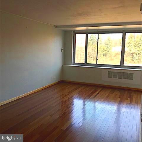 4200 CATHEDRAL AVE NW #1004, WASHINGTON, District Of Columbia 20016, 1 Bedroom Bedrooms, ,1 BathroomBathrooms,Residential,For sale,4200 CATHEDRAL AVE NW #1004,DCDC2209574 MLS # DCDC2209574