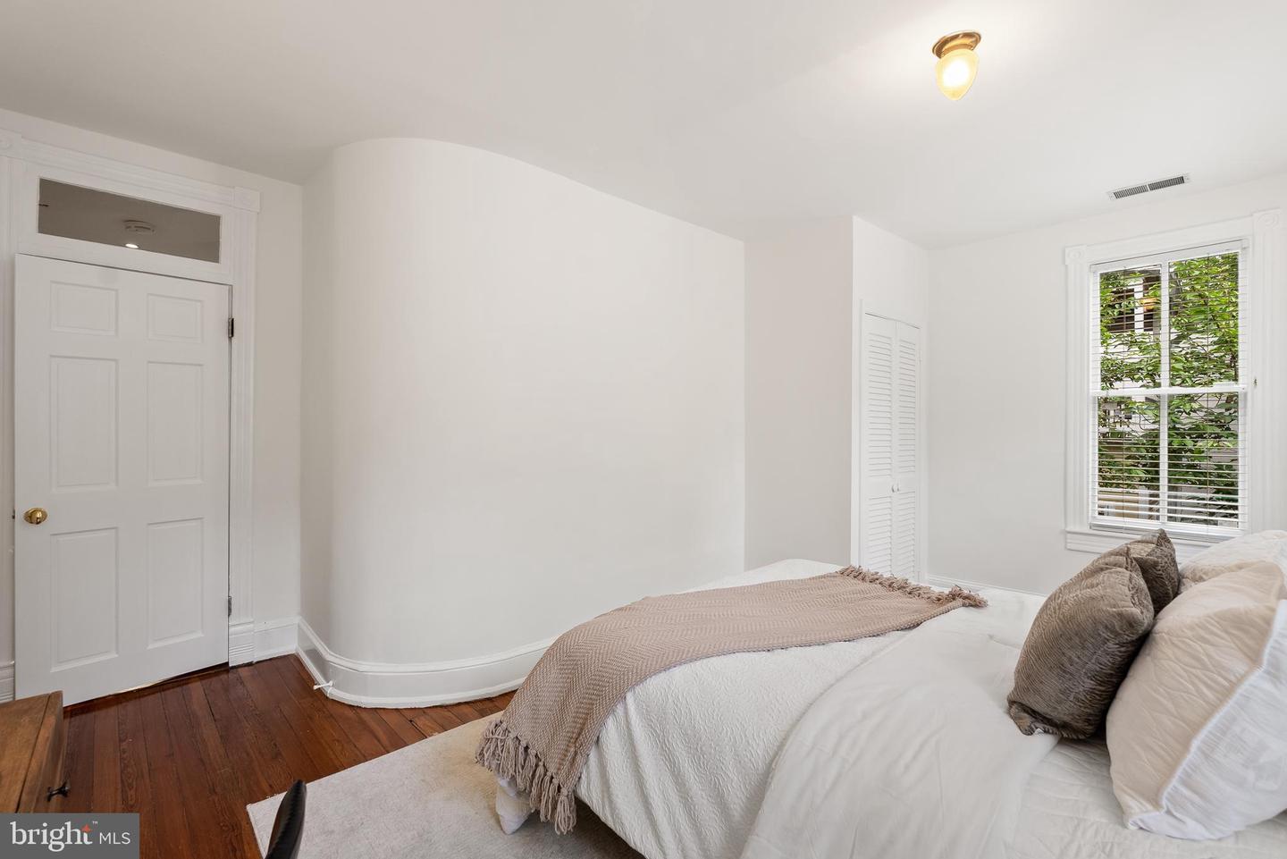 2429 TUNLAW RD NW, WASHINGTON, District Of Columbia 20007, 4 Bedrooms Bedrooms, ,2 BathroomsBathrooms,Residential,For sale,2429 TUNLAW RD NW,DCDC2209706 MLS # DCDC2209706