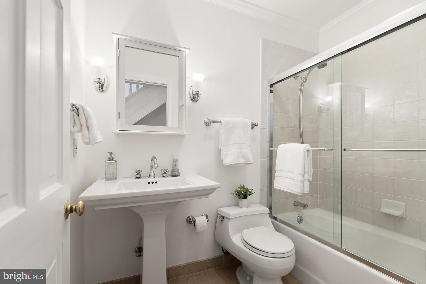 2429 TUNLAW RD NW, WASHINGTON, District Of Columbia 20007, 4 Bedrooms Bedrooms, ,2 BathroomsBathrooms,Residential,For sale,2429 TUNLAW RD NW,DCDC2209706 MLS # DCDC2209706