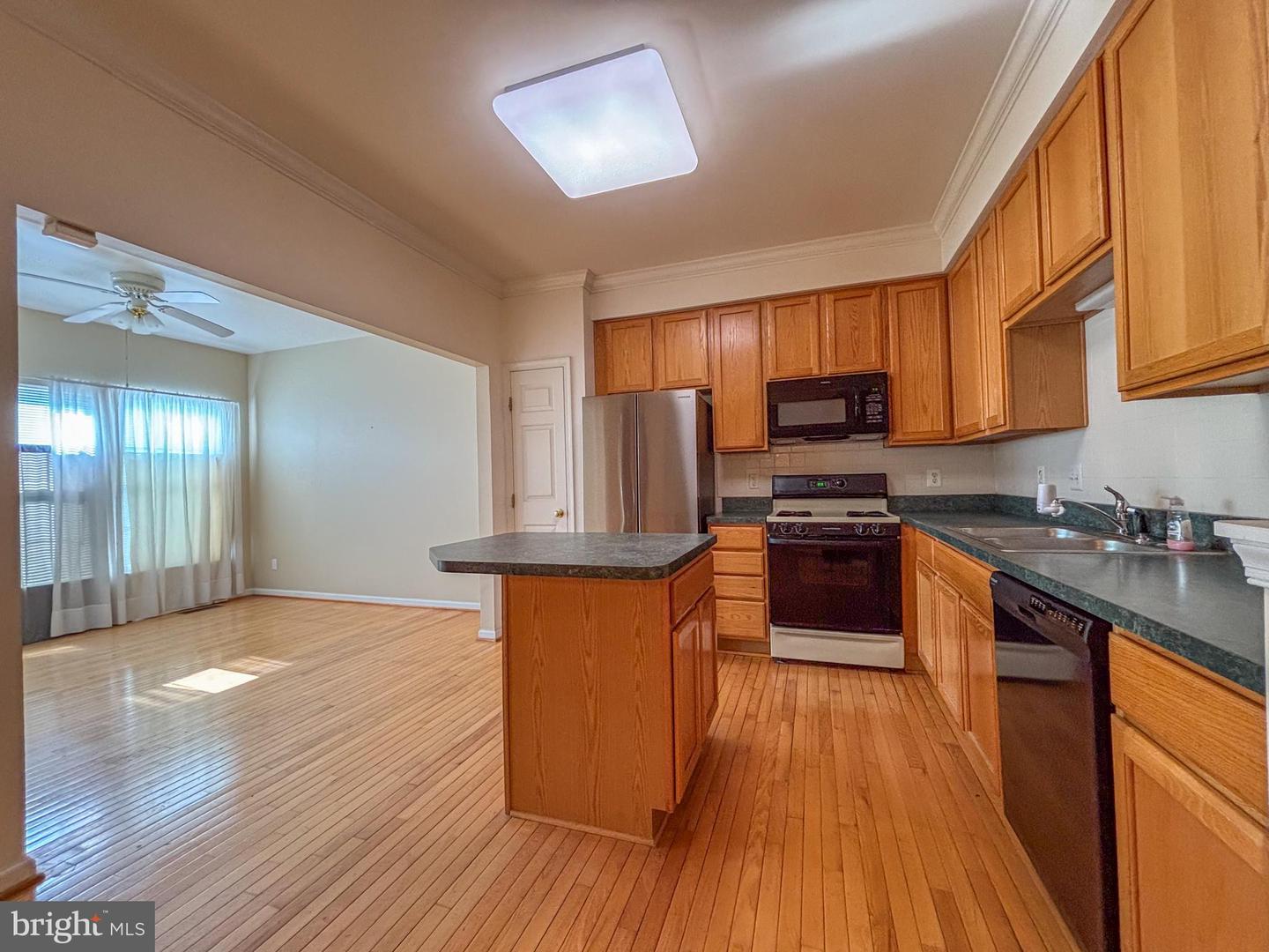 11757 BARROWS LN, WOODBRIDGE, Virginia 22192, 3 Bedrooms Bedrooms, ,2 BathroomsBathrooms,Residential,For sale,11757 BARROWS LN,VAPW2098954 MLS # VAPW2098954