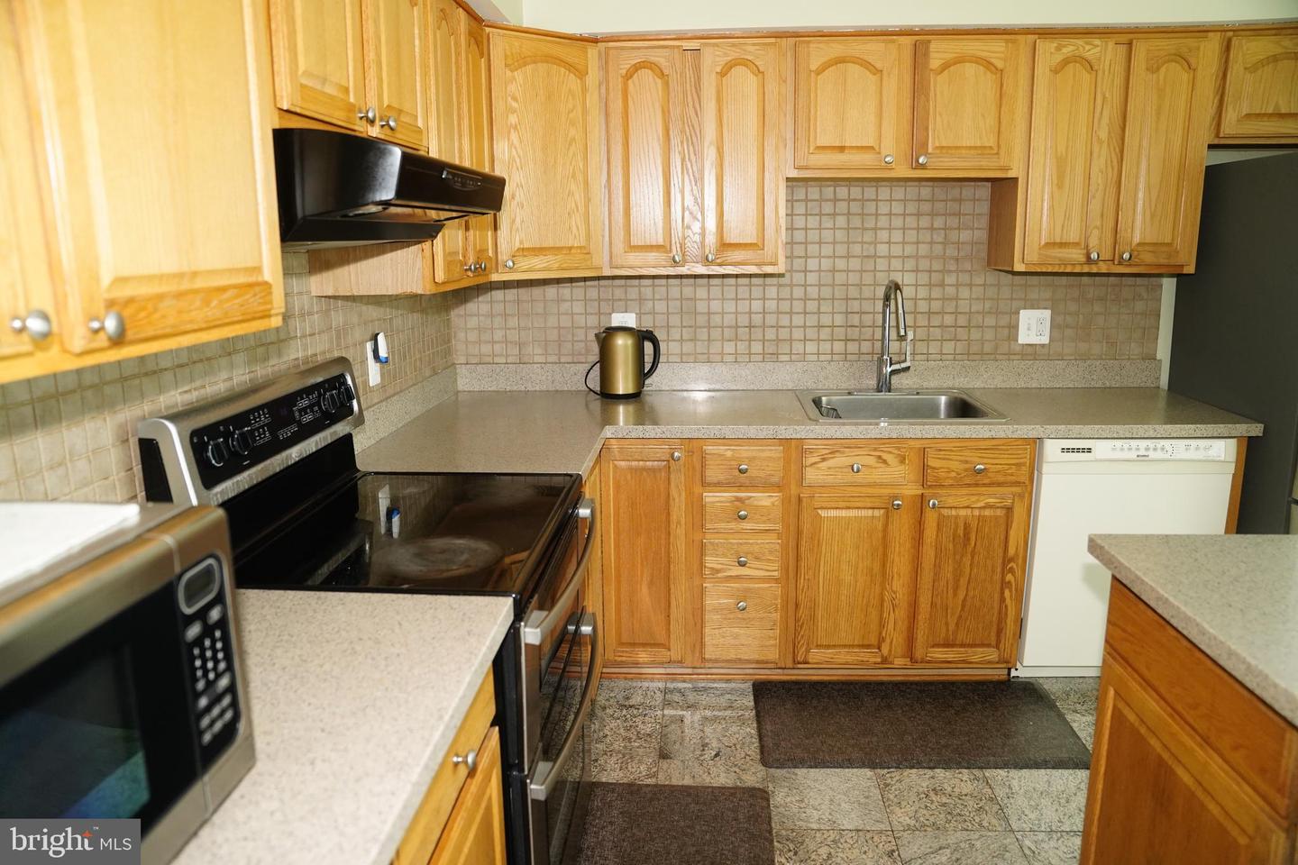 3324 BUCKEYE LN, FAIRFAX, Virginia 22033, 4 Bedrooms Bedrooms, ,2 BathroomsBathrooms,Residential,For sale,3324 BUCKEYE LN,VAFX2255074 MLS # VAFX2255074