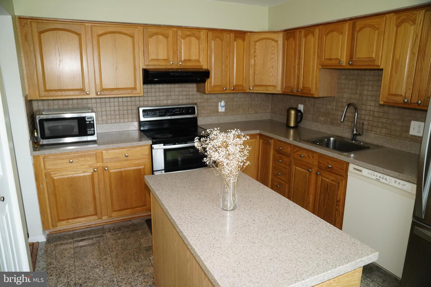 3324 BUCKEYE LN, FAIRFAX, Virginia 22033, 4 Bedrooms Bedrooms, ,2 BathroomsBathrooms,Residential,For sale,3324 BUCKEYE LN,VAFX2255074 MLS # VAFX2255074