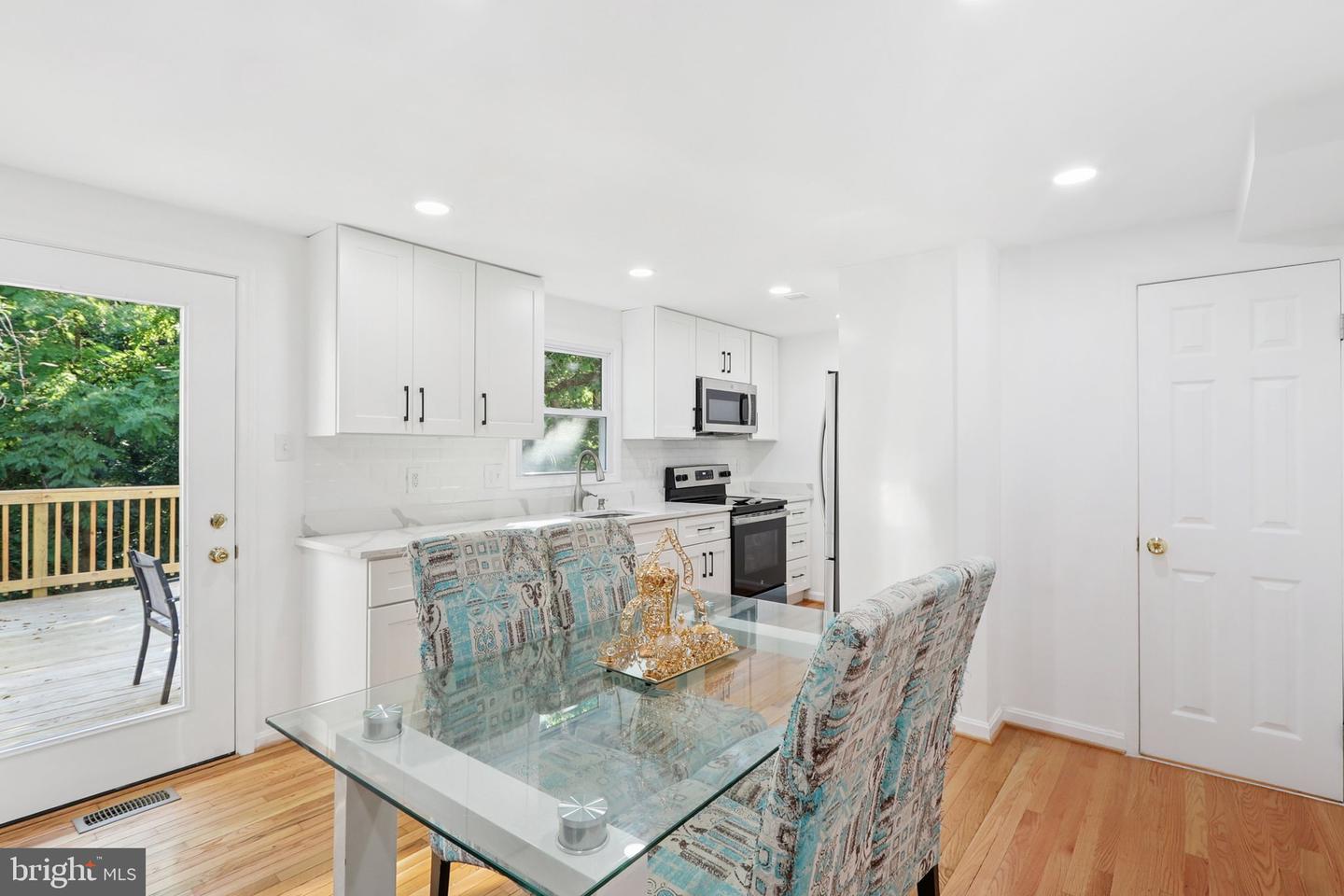 6246 HILLSIDE RD, SPRINGFIELD, Virginia 22152, 3 Bedrooms Bedrooms, ,2 BathroomsBathrooms,Residential,For sale,6246 HILLSIDE RD,VAFX2255040 MLS # VAFX2255040