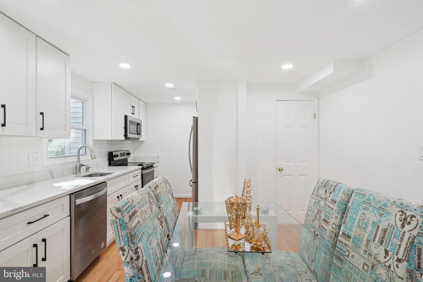 6246 HILLSIDE RD, SPRINGFIELD, Virginia 22152, 3 Bedrooms Bedrooms, ,2 BathroomsBathrooms,Residential,For sale,6246 HILLSIDE RD,VAFX2255040 MLS # VAFX2255040