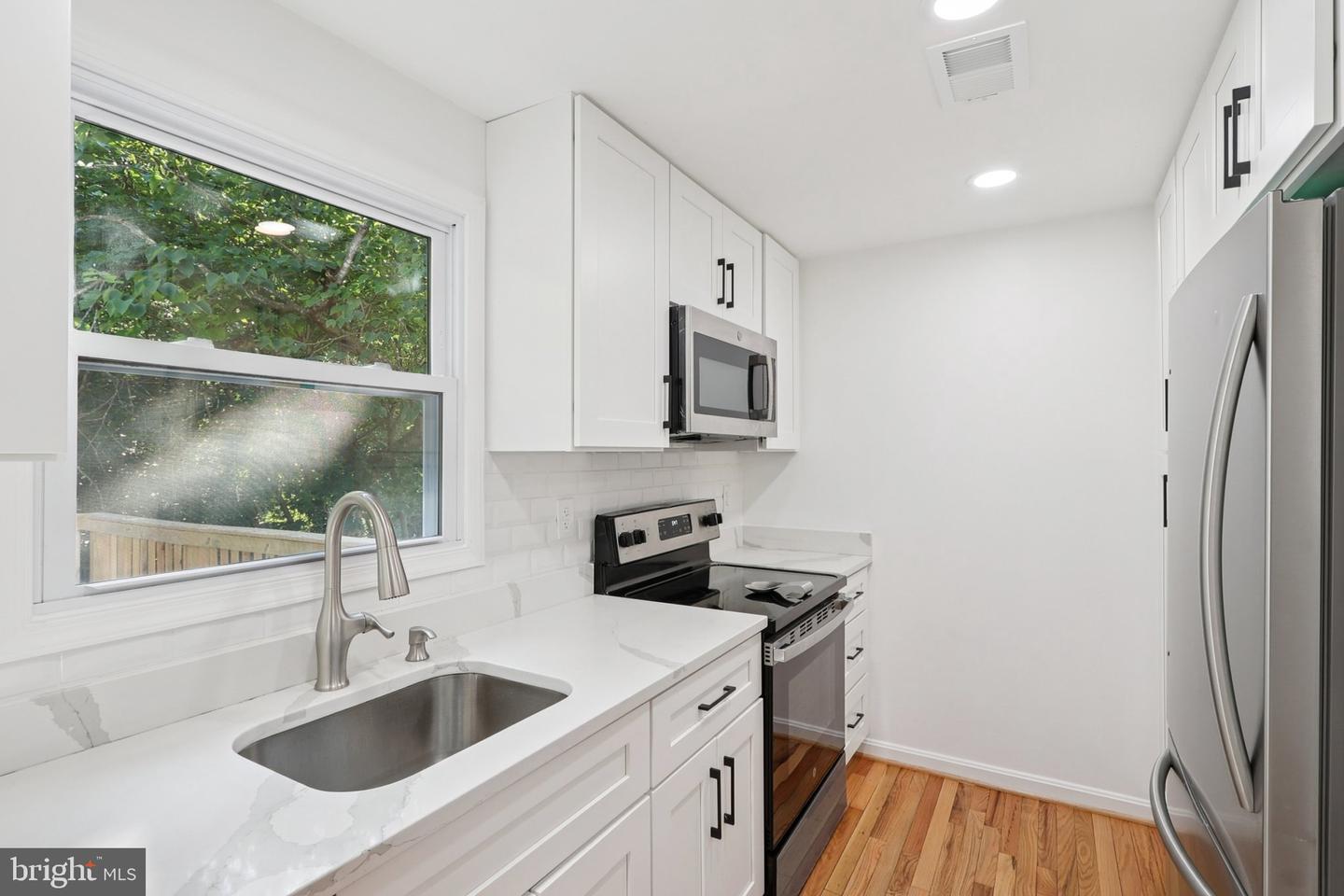 6246 HILLSIDE RD, SPRINGFIELD, Virginia 22152, 3 Bedrooms Bedrooms, ,2 BathroomsBathrooms,Residential,For sale,6246 HILLSIDE RD,VAFX2255040 MLS # VAFX2255040