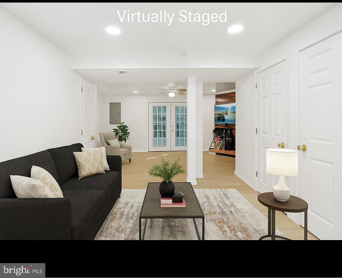 6246 HILLSIDE RD, SPRINGFIELD, Virginia 22152, 3 Bedrooms Bedrooms, ,2 BathroomsBathrooms,Residential,For sale,6246 HILLSIDE RD,VAFX2255040 MLS # VAFX2255040