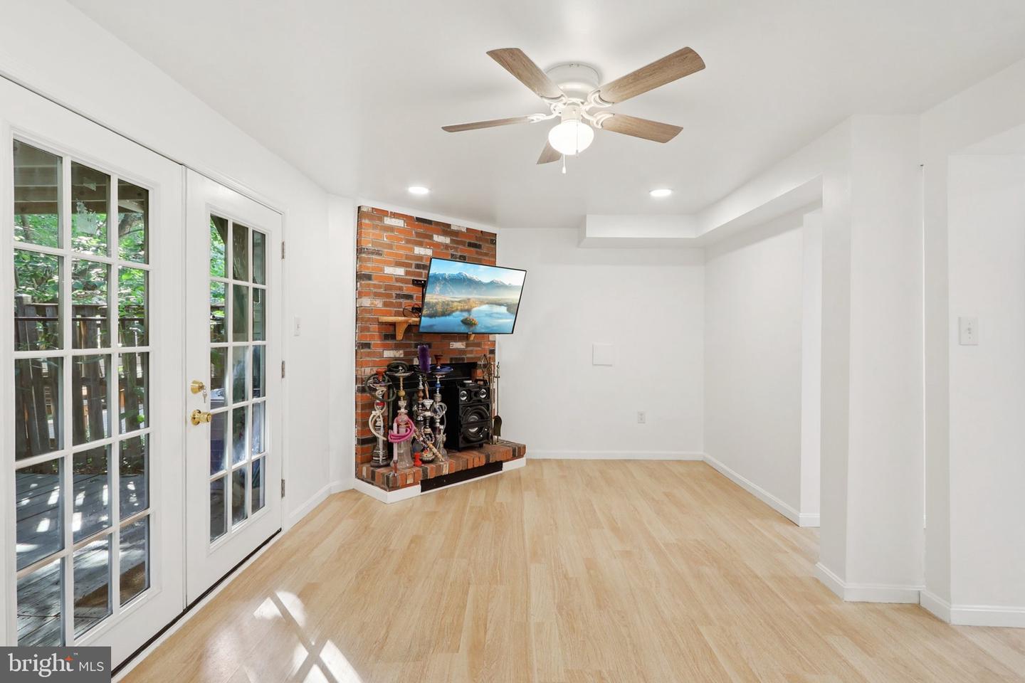 6246 HILLSIDE RD, SPRINGFIELD, Virginia 22152, 3 Bedrooms Bedrooms, ,2 BathroomsBathrooms,Residential,For sale,6246 HILLSIDE RD,VAFX2255040 MLS # VAFX2255040