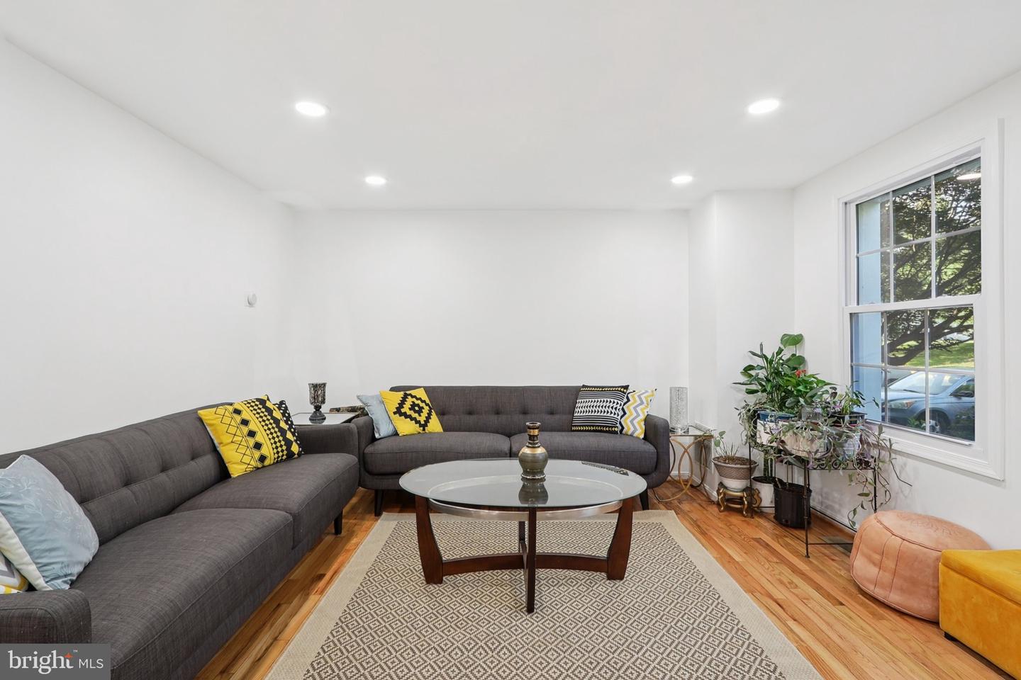 6246 HILLSIDE RD, SPRINGFIELD, Virginia 22152, 3 Bedrooms Bedrooms, ,2 BathroomsBathrooms,Residential,For sale,6246 HILLSIDE RD,VAFX2255040 MLS # VAFX2255040