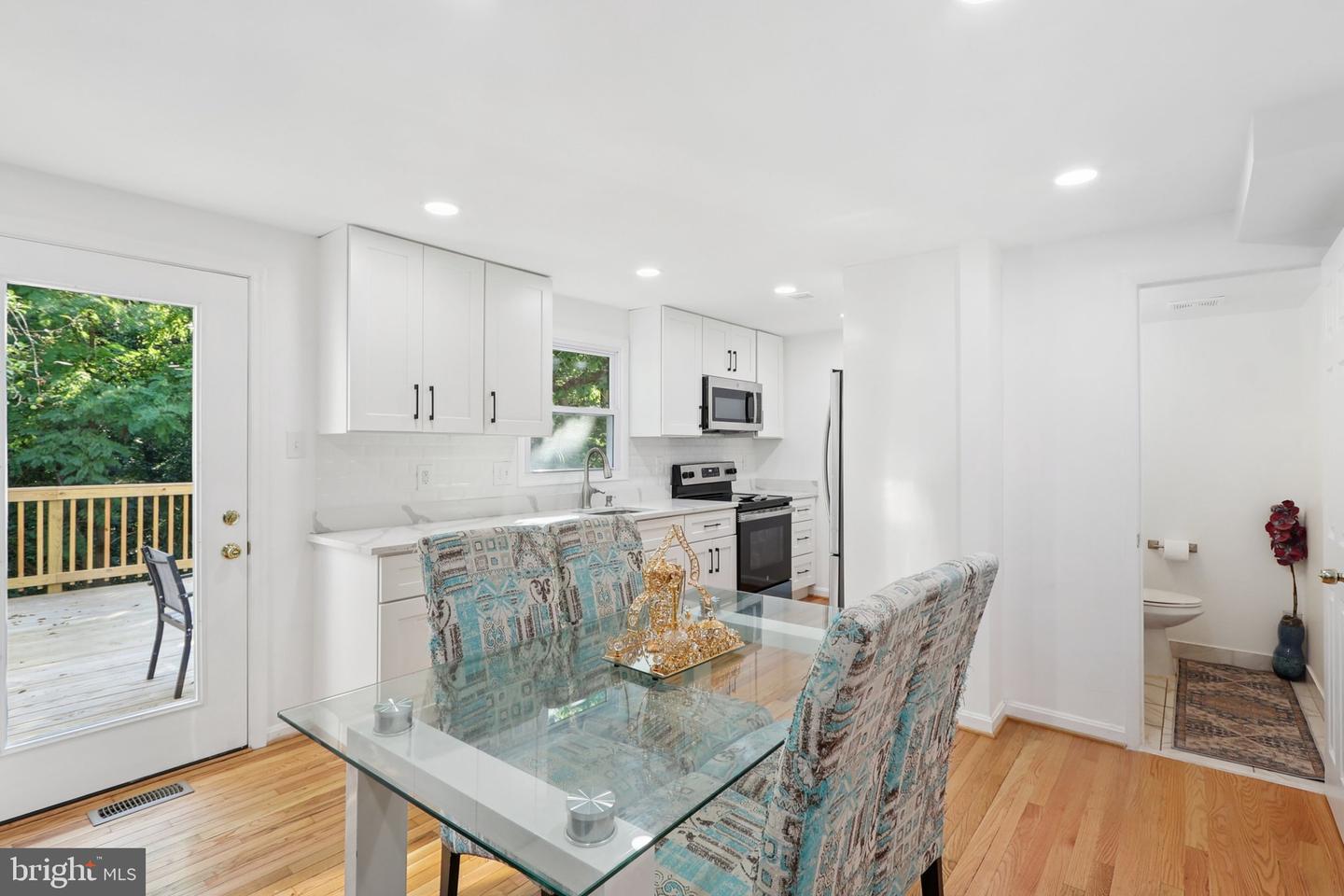 6246 HILLSIDE RD, SPRINGFIELD, Virginia 22152, 3 Bedrooms Bedrooms, ,2 BathroomsBathrooms,Residential,For sale,6246 HILLSIDE RD,VAFX2255040 MLS # VAFX2255040