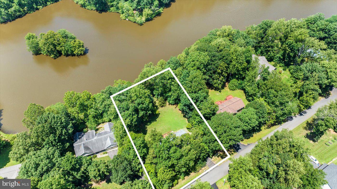 12803 LAKE WILDERNESS LN, SPOTSYLVANIA, Virginia 22551, 3 Bedrooms Bedrooms, ,2 BathroomsBathrooms,Residential,For sale,12803 LAKE WILDERNESS LN,VASP2034680 MLS # VASP2034680
