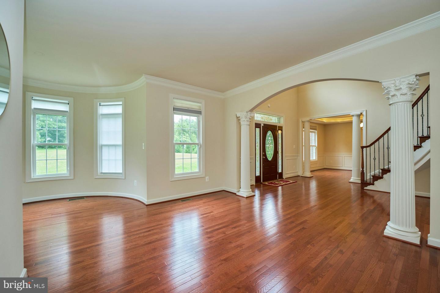 1130 RIVA RIDGE DR, GREAT FALLS, Virginia 22066, 5 Bedrooms Bedrooms, ,4 BathroomsBathrooms,Residential,For sale,1130 RIVA RIDGE DR,VAFX2255372 MLS # VAFX2255372
