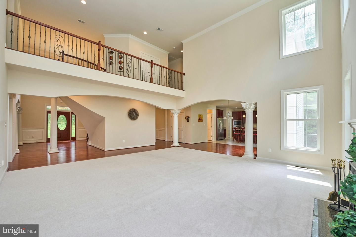 1130 RIVA RIDGE DR, GREAT FALLS, Virginia 22066, 5 Bedrooms Bedrooms, ,4 BathroomsBathrooms,Residential,For sale,1130 RIVA RIDGE DR,VAFX2255372 MLS # VAFX2255372