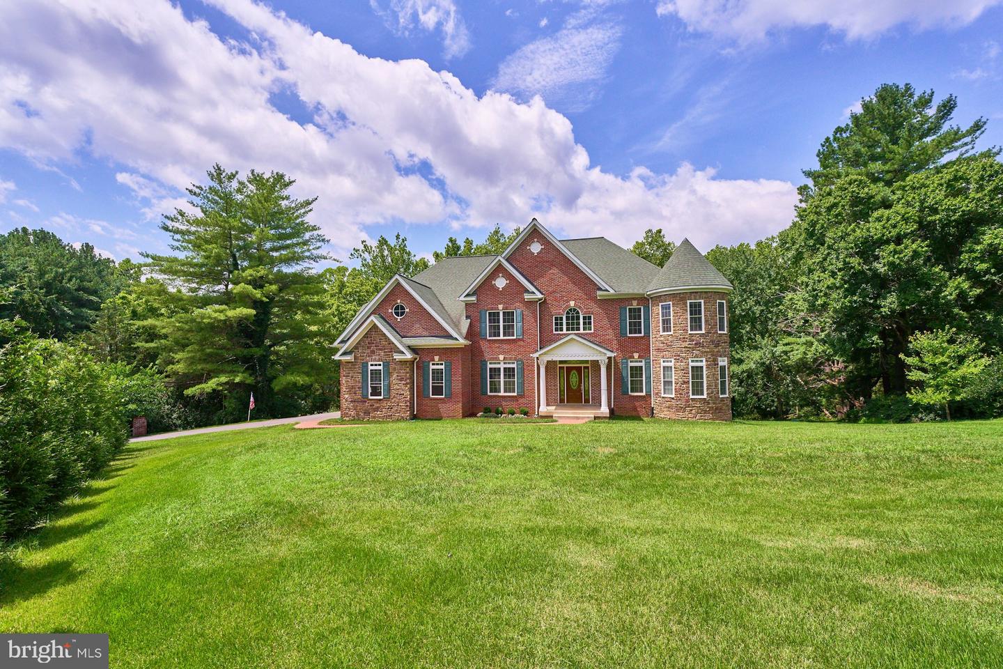 1130 RIVA RIDGE DR, GREAT FALLS, Virginia 22066, 5 Bedrooms Bedrooms, ,4 BathroomsBathrooms,Residential,For sale,1130 RIVA RIDGE DR,VAFX2255372 MLS # VAFX2255372