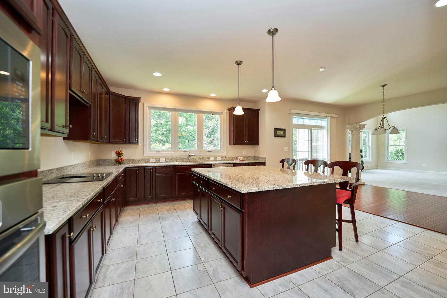 1130 RIVA RIDGE DR, GREAT FALLS, Virginia 22066, 5 Bedrooms Bedrooms, ,4 BathroomsBathrooms,Residential,For sale,1130 RIVA RIDGE DR,VAFX2255372 MLS # VAFX2255372
