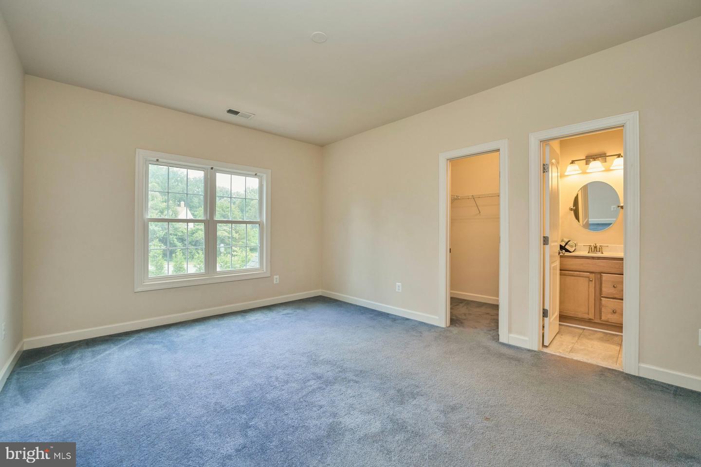 1130 RIVA RIDGE DR, GREAT FALLS, Virginia 22066, 5 Bedrooms Bedrooms, ,4 BathroomsBathrooms,Residential,For sale,1130 RIVA RIDGE DR,VAFX2255372 MLS # VAFX2255372
