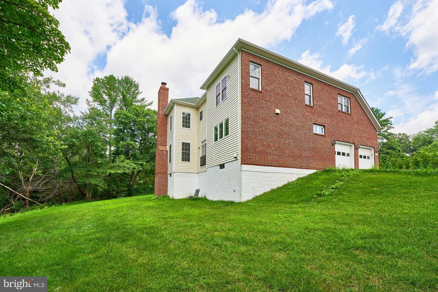 1130 RIVA RIDGE DR, GREAT FALLS, Virginia 22066, 5 Bedrooms Bedrooms, ,4 BathroomsBathrooms,Residential,For sale,1130 RIVA RIDGE DR,VAFX2255372 MLS # VAFX2255372